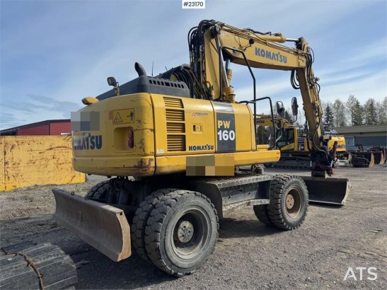 Komatsu PW160-8 Wheel Excavator with tilt and 2 buckets 915 2013 2 Wheeled Excavators image 6