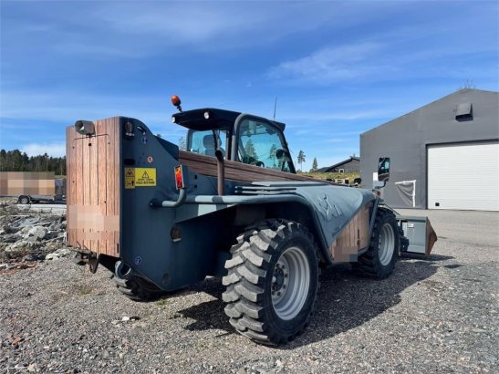 Merlo P40.17 telehandler w/ bucket – pallet forks – jib P40.17 telehandler w/ bucket – pallet forks – jib 2014 2 Wheel Loa...