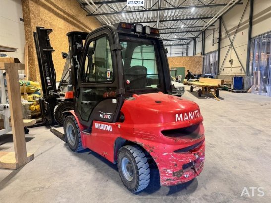 Manitou M135D Forklift – 2400 hours! M135D Forklift – 2400 hours! 2018 2 Forklift image 6