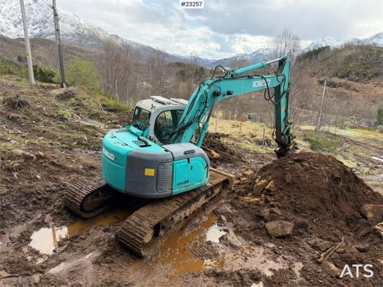 Kobelco SK135 SRLC-1E excavator w/ 3 buckets, Jib, new ste SK135 SRLC-1E excavator w/ 3 buckets, Jib, new ste 2002 2 Crawl...