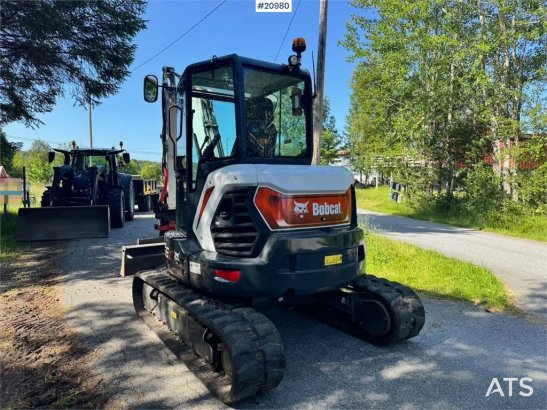 Bobcat E55Z Mini Excavator w/ Rototilt and 2 buckets. 260 E55Z Mini Excavator w/ Rototilt and 2 buckets. 260 2022 2 Crawle...