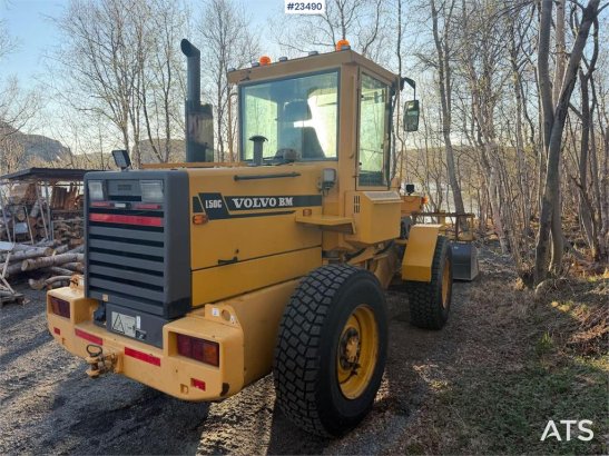 Volvo L50C wheel loader w/ 3 buckets, pallet forks, plow L50C wheel loader w/ 3 buckets, pallet forks, plow 1996 2 Wheel L...