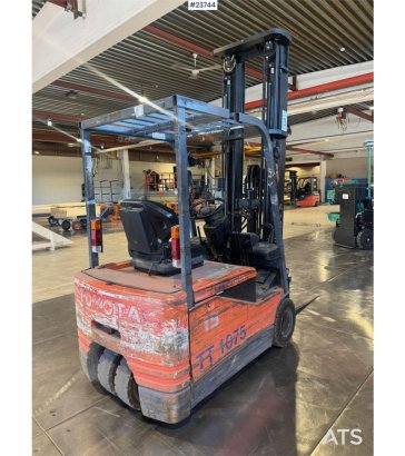 Toyota 8FBE15 Electric Forklift 8FBE15 Electric Forklift 2001 2 Forklift image 6