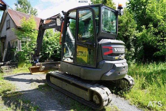 Volvo ECR58F with tilt and two buckets. Only 3,035 hours ECR58F with tilt and two buckets. Only 3,035 hours 2021 2 image 36