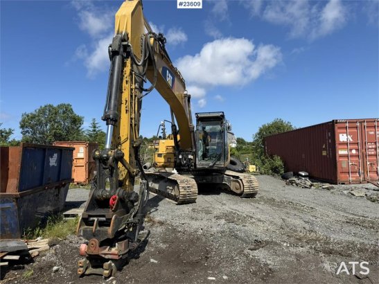 CAT 323FL with tilt and digging bucket 36 2018 2 Crawler Excavators image 6
