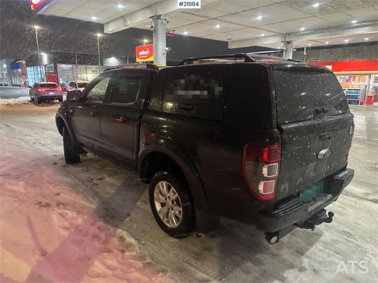 Ford Ranger w/ two sets of tires and defective 4 wheel Ranger w/ two sets of tires and defective 4 wheel 2014 2 Small Vans...