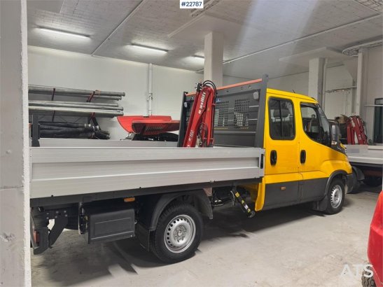 Iveco 35S18 flatbed truck with crane – 2 sets of tires – 35S18 flatbed truck with crane – 2 sets of tires – 2025 2 Small V...
