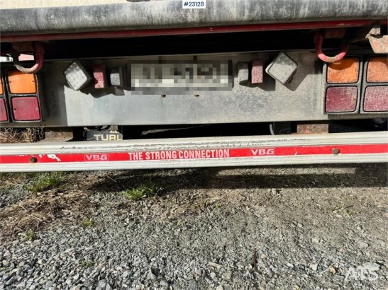 Ekeri box semi-trailer. Ekeri box semi-trailer. 2004 2 Box semi-trailers image 6