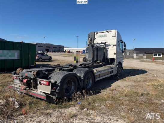Volvo FH 540 6x2 hook truck w/ 20T hook - One owner. WAT 590 2019 2 Tractor Units image 6