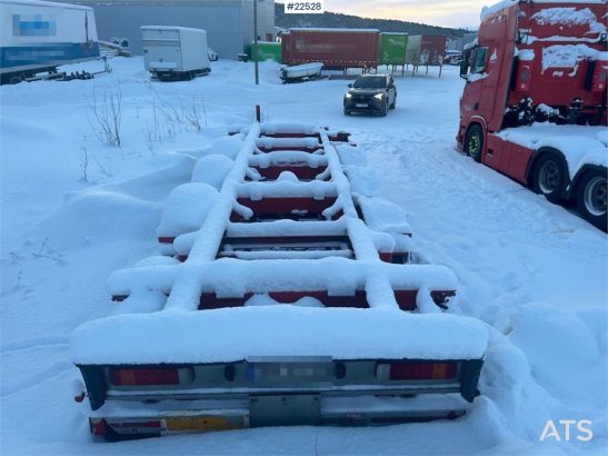 HFR KM 24 3-axle container trailer w/ two sets of tire HFR KM 24 3-axle container trailer w/ two sets of tire 2012 2 image 11