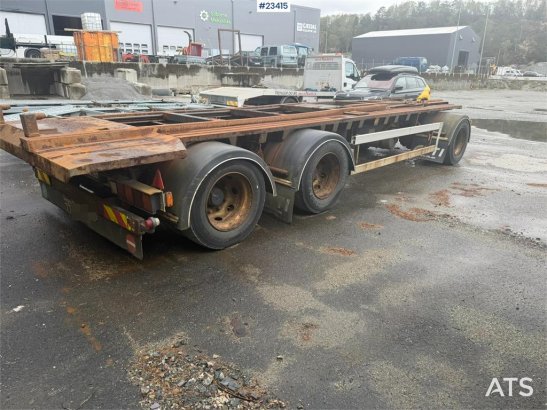 Kaupe 3 akslet hook trailer with tipper for sale as a re Kaupe 3 akslet hook trailer with tipper for sale as a re 2011 2 i...
