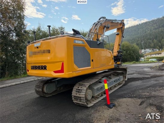 Liebherr R930 LC excavator w/ 2 buckets and GPS. WATCH VIDE R930 LC excavator w/ 2 buckets and GPS. WATCH VIDE 2022 2 Craw...