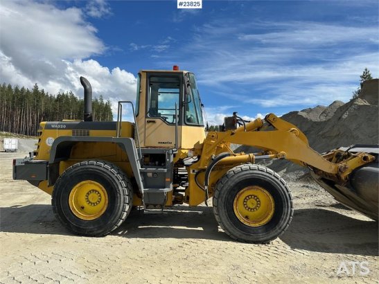 Komatsu WA320-3H wheel loader for sale as partial repair p 848 1994 2 Wheel Loaders image 21