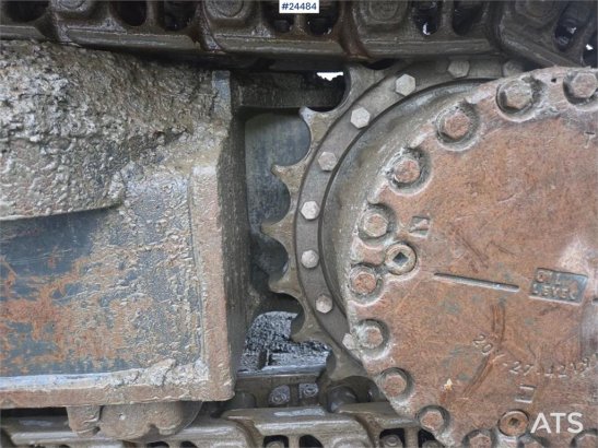 Komatsu PC210LC-11 Excavator with OilQuick quick coupler a PC210LC-11 Excavator with OilQuick quick coupler a 2022 2 Crawl...