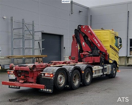 Volvo FH540 8x4 Tridem truck with 35 tm Hiab crane and 2 590 2022 2 Crane trucks image 6