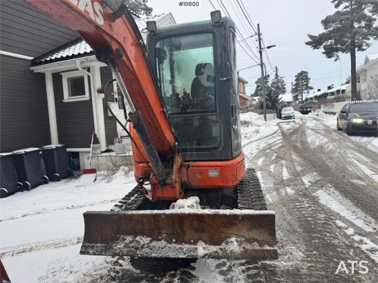 Atlas AC40U Mini Excavator w/ 2 buckets and Spike Hammer AC40U Mini Excavator w/ 2 buckets and Spike Hammer 2019 2 Crawler...