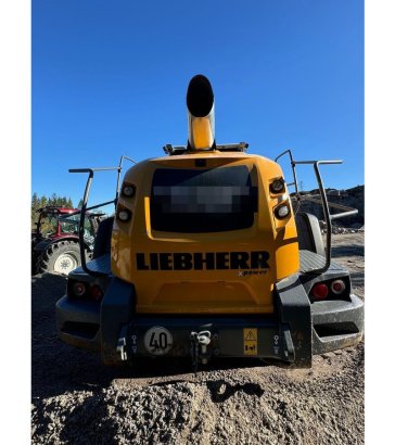 Liebherr L580 Wheel Loader w/ Bucket L580 Wheel Loader w/ Bucket 2021 2 Wheel Loaders image 7