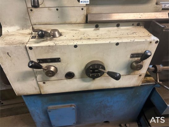 Trenchin SN 50 C Lathe with Equipment Trenchin SN 50 C Lathe with Equipment 2 image 7