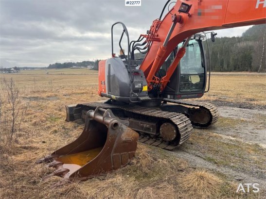 Hitachi ZX135US-3 Crawler Excavator with 2 buckets and rot 10227 2010 2 Crawler Excavators image 7