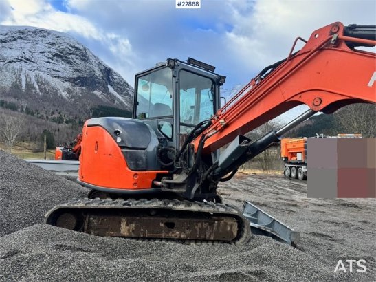 Hitachi ZX65USB-5A crawler excavator – Rototilt – 3 bucket ZX65USB-5A crawler excavator – Rototilt – 3 bucket 2014 2 Crawl...