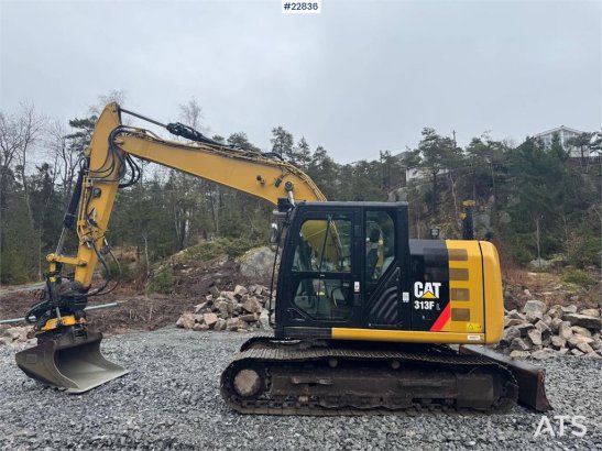 CAT 313FL crawler excavator with 2 buckets, tiltrotato 26 2017 2 Crawler Excavators image 7