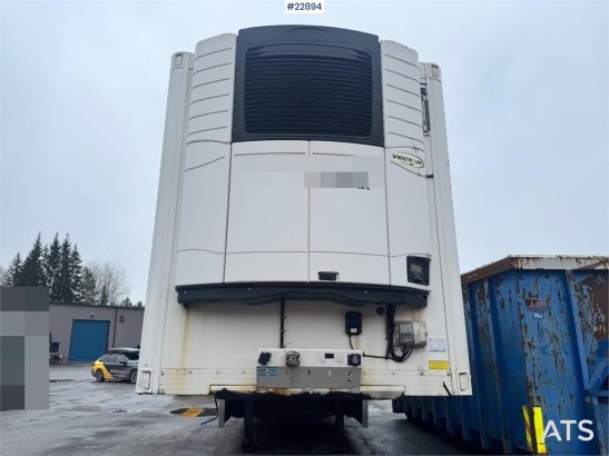 Ekeri box semi-trailer with refrigeration/freezer unit. Ekeri box semi-trailer with refrigeration/freezer unit. 2013 2 Box...