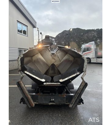 Bomag BF300 P-2 Asphalt Paver – 905 Hours – GPS BF300 P-2 Asphalt Paver – 905 Hours – GPS 2025 2 Asphalt pavers image 22