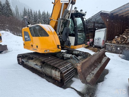 Liebherr R914 Compact crawler excavator with VA boom, 2 buc R914 Compact crawler excavator with VA boom, 2 buc 2018 2 Craw...
