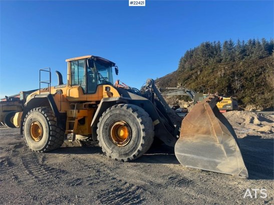 Volvo L220G Wheel Loader w/Bucket – Certified WATCH VIDE L220G Wheel Loader w/Bucket – Certified WATCH VIDE 2011 2 Wheel L...