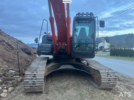 Hitachi ZX250LC-5B – GPS – Rototilt – 2 Buckets – Undercar ZX250LC-5B – GPS – Rototilt – 2 Buckets – Undercar 2014 2 Crawl...