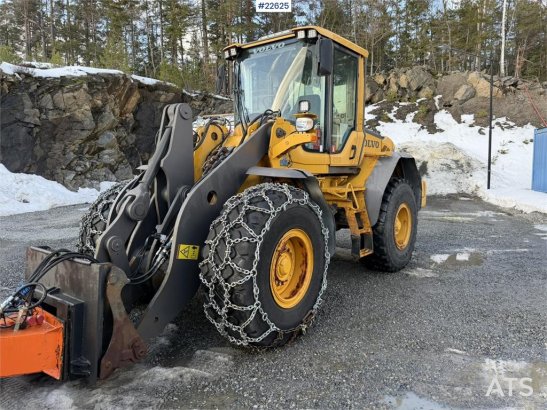Volvo L90F wheel loader with a bucket 10140 2007 2 Wheel Loaders image 22