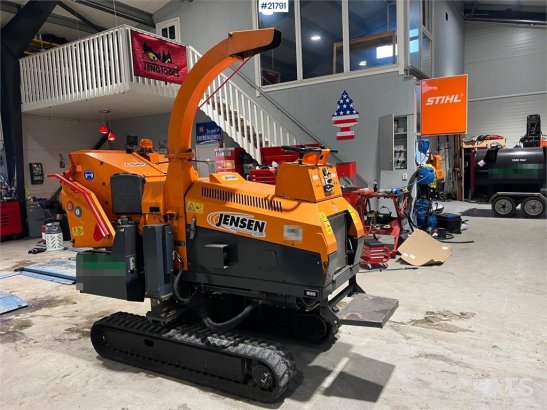 Jensen A540 spider wood chipper w/hydraulic raise and low Jensen A540 spider wood chipper w/hydraulic raise and low 2017 2...