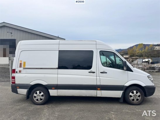 Mercedes-Benz Sprinter 316 w/ Lift REPAIR OBJECT Sprinter 316 w/ Lift REPAIR OBJECT 2011 2 Small Vans image 22