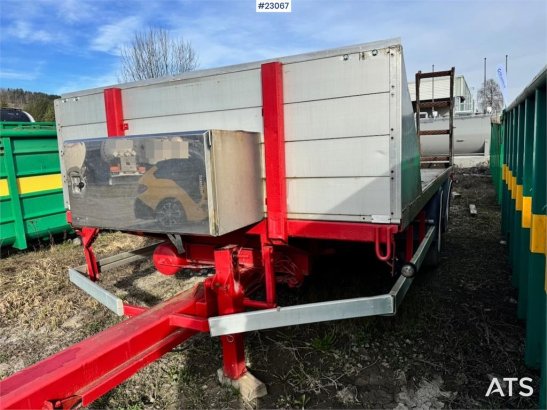 Hengsrød 2-axle machinery trailer – manual ramps Hengsrød 2-axle machinery trailer – manual ramps 2000 2 Lowloader trailer...