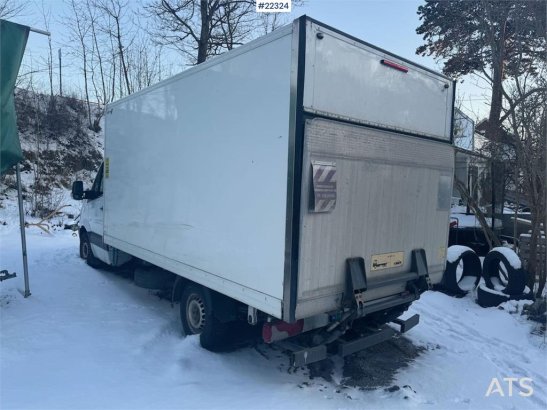 Mercedes-Benz Sprinter Box Truck with Tail Lift and Side Door Sprinter Box Truck with Tail Lift and Side Door 2018 2 image 97