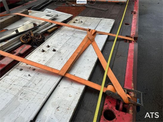 Broshuis 3 AUD-44 lowbed trailer. Broshuis 3 AUD-44 lowbed trailer. 2007 2 image 97