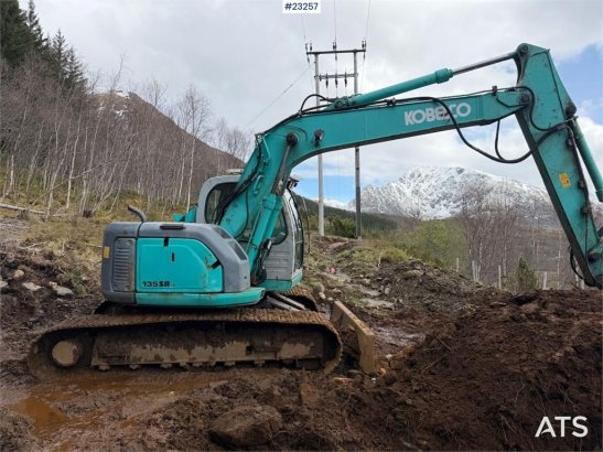 Kobelco SK135 SRLC-1E excavator w/ 3 buckets, Jib, new ste SK135 SRLC-1E excavator w/ 3 buckets, Jib, new ste 2002 2 Crawl...