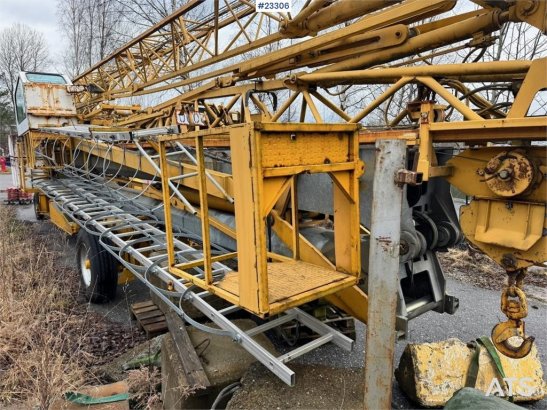Potain HD40 tower crane with cabin. Potain HD40 tower crane with cabin. 2000 2 Tower cranes image 7