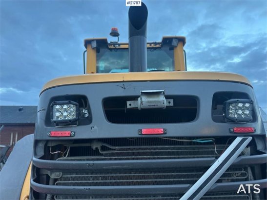 Volvo L90F wheel loader w/ Volvo gravel bucket. WATCH VI 10140 2011 2 Wheel Loaders image 7