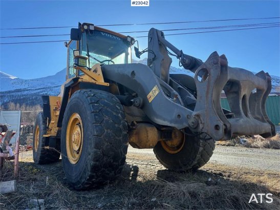 Volvo L90D wheel loader w/ LED lights, folding wing setu L90D wheel loader w/ LED lights, folding wing setu 2002 2 Wheel L...