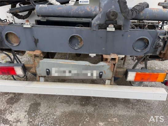 Volvo FL6 crane truck w/ 2000 HIAB 045 crane and two set FL6 crane truck w/ 2000 HIAB 045 crane and two set 1994 2 Crane t...