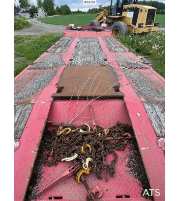 Maur Machine Trailer – Hydraulic Loading Ramps Maur Machine Trailer – Hydraulic Loading Ramps 2015 2 Lowloader trailers im...