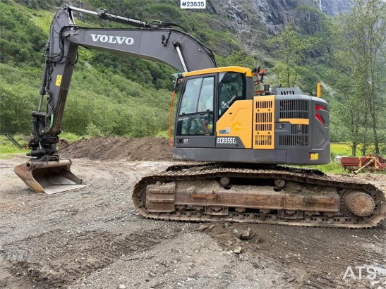 Volvo ECR355EL excavator with bucket, rototilt, and GPS ECR355EL excavator with bucket, rototilt, and GPS 2018 2 Crawler E...