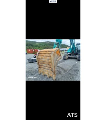 Kobelco SK300LC Excavator with Tiltrotator and 2 Buckets – SK300LC Excavator with Tiltrotator and 2 Buckets – 2018 2 Crawl...