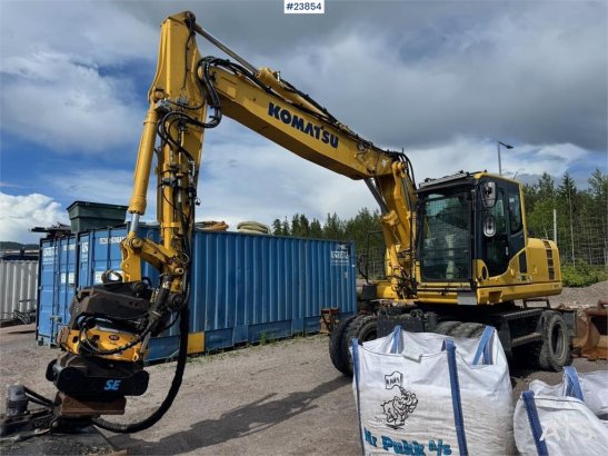 Komatsu PW160-8 Wheeled Excavator with Rototilt and Gradin 915 2013 2 Wheeled Excavators image 7