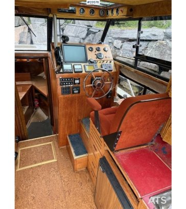 Mørejet 30-foot boat with 2004 Iveco diesel engine Mørejet 30-foot boat with 2004 Iveco diesel engine 1984 2 image 37
