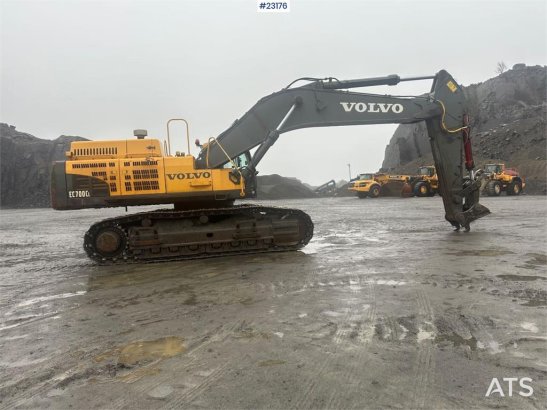 Volvo EC700CL crawler excavator w/ one bucket – Hydrauli EC700CL crawler excavator w/ one bucket – Hydrauli 2012 2 Crawler...