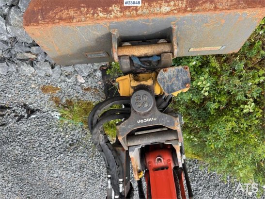 Kubota U35-3 mini excavator with 3 buckets, rototilt, and U35-3 mini excavator with 3 buckets, rototilt, and 2017 2 image 7