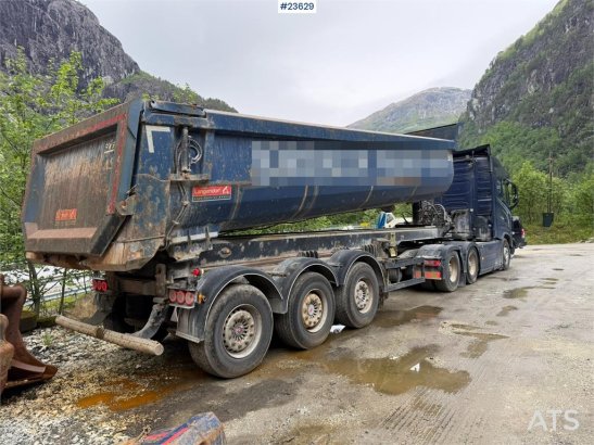 Volvo FH540 6x4 tractor unit with a 2017 3-axle Langendo 590 2019 2 Tractor Units image 7