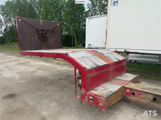 Broshuis Machine Semi-Trailer – with hydraulic loading ramp Broshuis Machine Semi-Trailer – with hydraulic loading ramp 20...